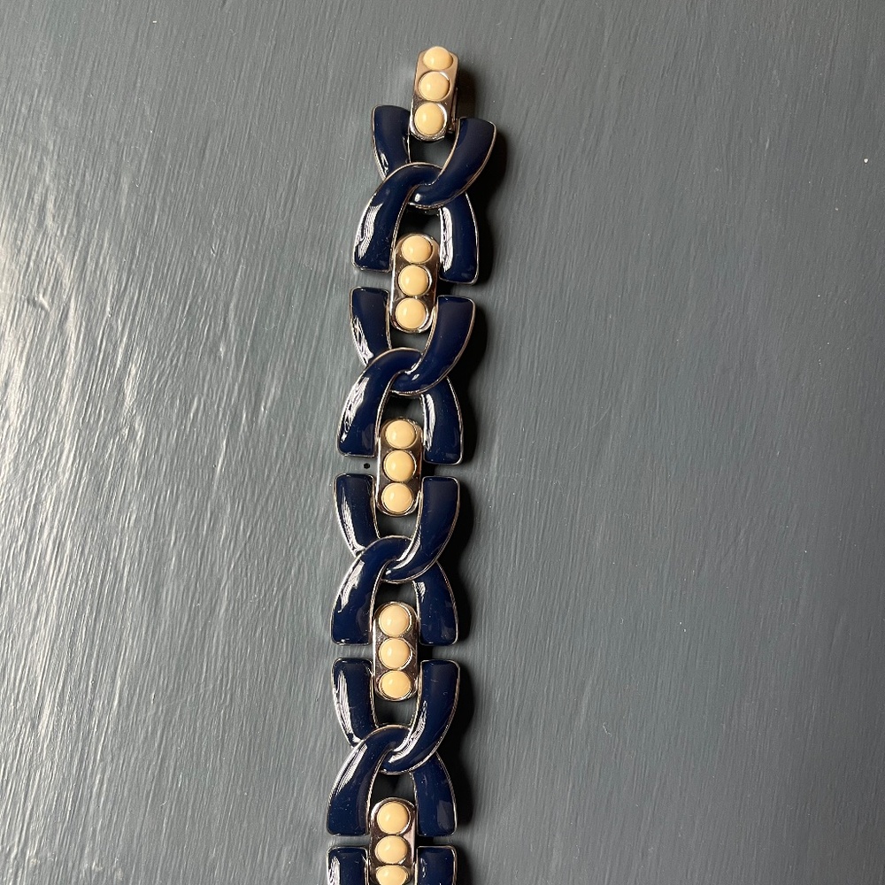 Banana Republic late 2000s bracelet navy and cream
